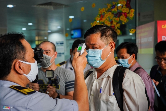 dich covid 19 ha noi ra soat nguoi nhap canh chua qua cach ly tu 73