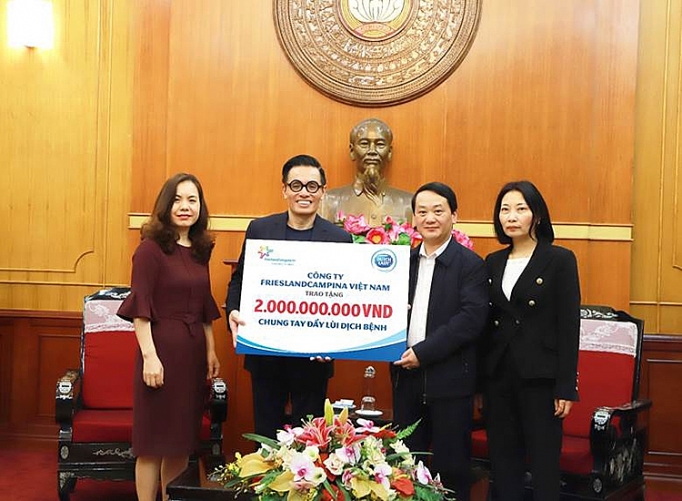 frieslandcampina viet nam tiep tuc chung tay cung chinh phu day lui covid 19