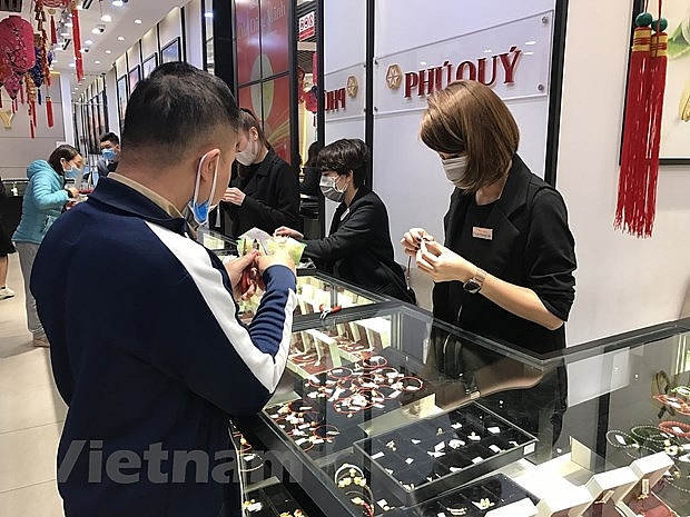 Tăng theo thế giới, giá vàng SJC lên 47,60 triệu đồng mỗi lượng tang theo the gioi gia vang sjc len 4760 trieu dong moi luong