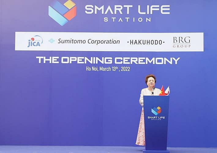 Madame Nguyễn Thị Nga – Chủ tịch Tập đoàn BRG phát biểu tại buổi lễ Madame Nguyễn Thị Nga – Chủ tịch Tập đoàn BRG phát biểu tại buổi lễ