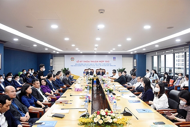Toàn cảnh Lễ ký Thỏa thuận hợp tác giữa Hội Nông dân Việt Nam và Bảo hiểm PVI Toàn cảnh Lễ ký Thỏa thuận hợp tác giữa Hội Nông dân Việt Nam và Bảo hiểm PVI
