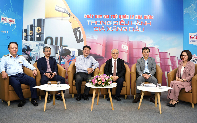 Lời giải nào để ổn định thị trường xăng dầu ? -0