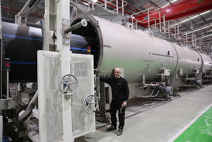 nhua tien phong va chien luoc khong ngung cai tien