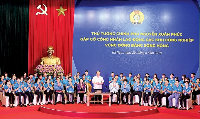 chinh phu lang nghe va se chia voi nguoi lao dong