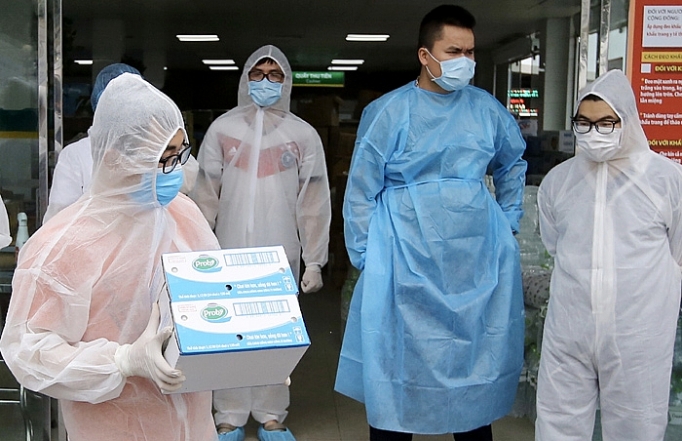 Vinamilk hỗ trợ sản phẩm dinh dưỡng cho y bác sĩ, bệnh nhân tại Bệnh viện Bạch Mai vinamilk ho tro san pham dinh duong cho y bac si benh nhan tai benh vien bach mai