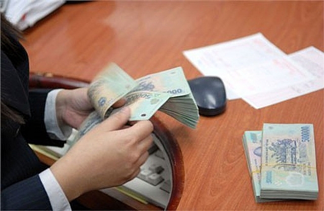 Ngân hàng cổ phần tư nhân nhập cuộc giảm lãi suất tới 4,5%/năm ngan hang co phan tu nhan nhap cuoc giam lai suat toi 45nam