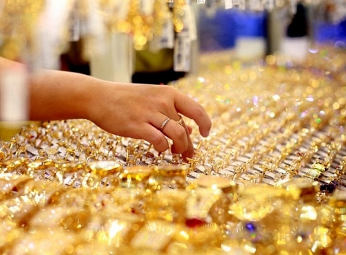 gia vang sut giam tu dinh cao 7 nam