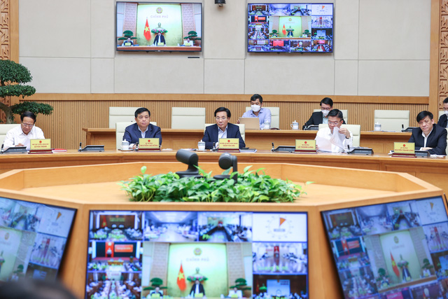 Thủ tướng chủ trì Hội nghị toàn quốc về phục hồi và phát triển KTXH, triển khai các công trình giao thông quan trọng quốc gia - Ảnh 3. Thủ tướng chủ trì Hội nghị toàn quốc về phục hồi và phát triển KTXH, triển khai các công trình giao thông quan trọng quốc gia - Ảnh 3.