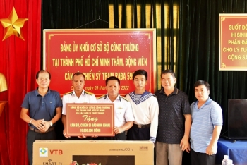 Đảng bộ Khối cơ sở Bộ Công Thương và Hải quân: Làm sâu sắc hơn mối quan hệ đoàn kết, sẻ chia