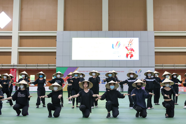Thủ tướng động viên đoàn thể thao Việt Nam, kiểm tra công tác chuẩn bị SEA Games 31 - Ảnh 10. Thủ tướng động viên đoàn thể thao Việt Nam, kiểm tra công tác chuẩn bị SEA Games 31 - Ảnh 10.