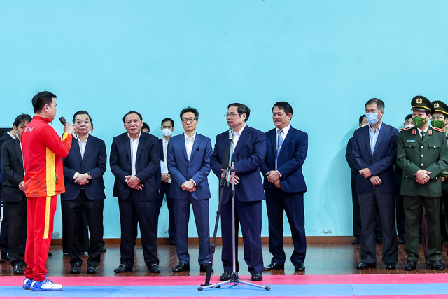 Thủ tướng động viên đoàn thể thao Việt Nam, kiểm tra công tác chuẩn bị SEA Games 31 - Ảnh 5. Thủ tướng động viên đoàn thể thao Việt Nam, kiểm tra công tác chuẩn bị SEA Games 31 - Ảnh 5.