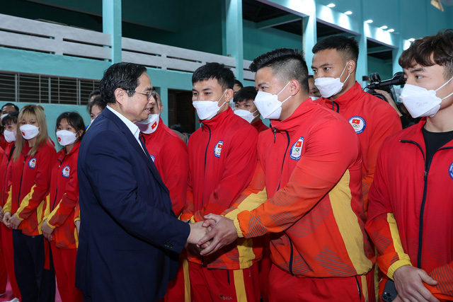Thủ tướng động viên đoàn thể thao Việt Nam, kiểm tra công tác chuẩn bị SEA Games 31 - Ảnh 4. Thủ tướng động viên đoàn thể thao Việt Nam, kiểm tra công tác chuẩn bị SEA Games 31 - Ảnh 4.