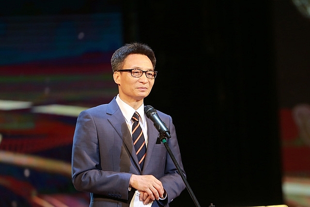 Tăng tốc chuyển đổi số, doanh nghiệp Việt cần bứt phá để đi thật nhanh Tăng tốc chuyển đổi số, doanh nghiệp Việt cần bứt phá để đi thật nhanh