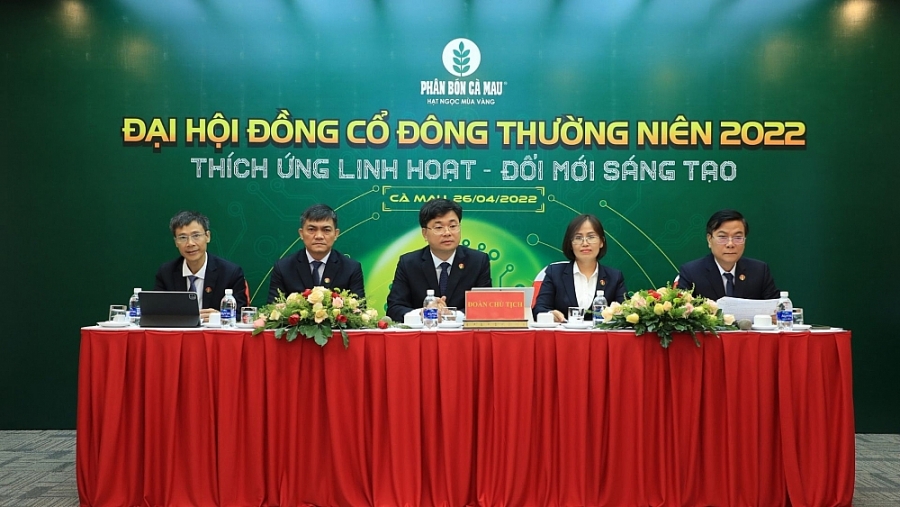 Đoàn Chủ tịch phiên họp đã trả lời nhiều câu hỏi mà các cổ đông đặt ra Đoàn Chủ tịch phiên họp đã trả lời nhiều câu hỏi mà các cổ đông đặt ra