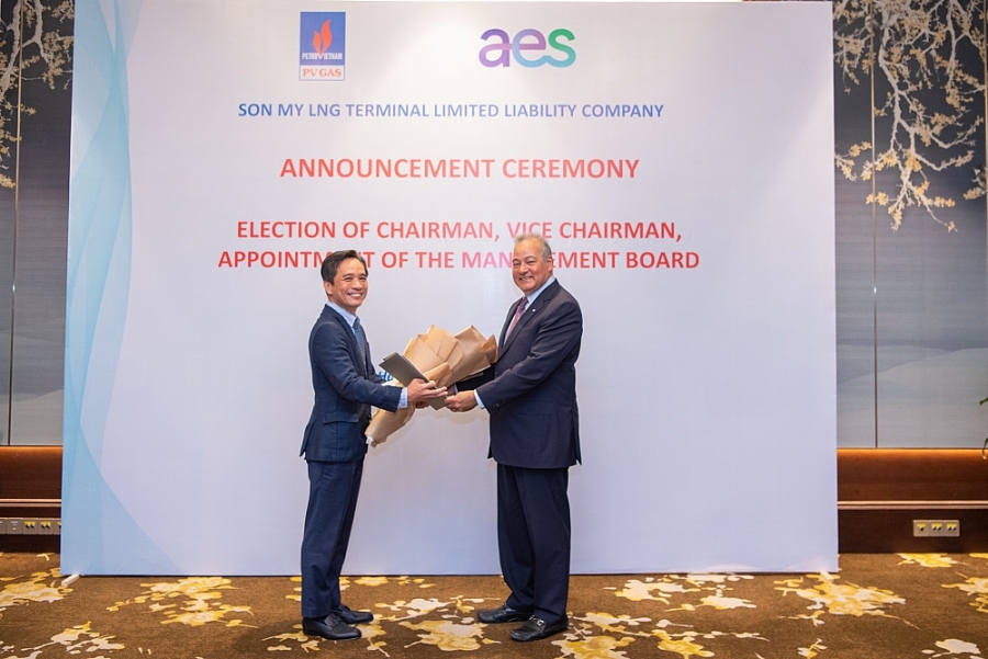 ông Huỳnh Quang Hải được bầu giữ chức Chủ tịch HĐTV và ông Bernerd Da Santos được bầu giữ chức vụ Phó Chủ tịch HĐTV Công ty ông Huỳnh Quang Hải được bầu giữ chức Chủ tịch HĐTV và ông Bernerd Da Santos được bầu giữ chức vụ Phó Chủ tịch HĐTV Công ty