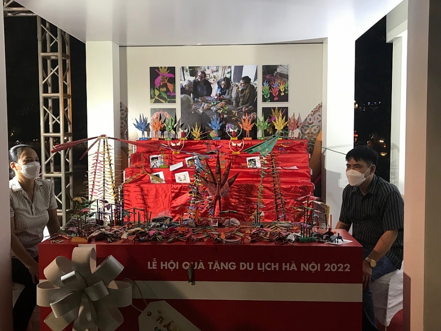 Cuộc thi thiết kế sản phẩm du lịch Hà Nội 2022 sẽ góp phần quảng bá và nâng cao giá trị sản phẩm làng nghề Cuộc thi thiết kế sản phẩm du lịch Hà Nội 2022 sẽ góp phần quảng bá và nâng cao giá trị sản phẩm làng nghề