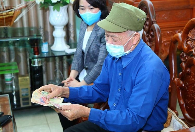 Triển khai gói 62 nghìn tỷ đồng: Ứng dụng công nghệ thông tin để tiền nhanh đến tay dân trien khai goi 62 nghin ty dong ung dung cong nghe thong tin de tien nhanh den tay dan