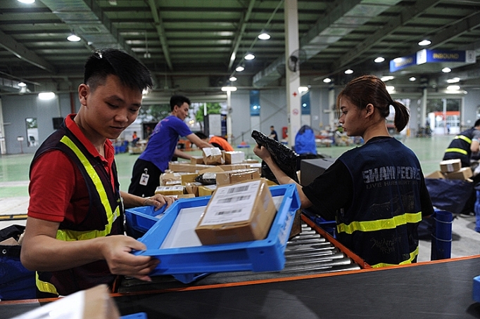 mua hang tren san thuong mai dien tu tinh tao de tranh bi lua dao