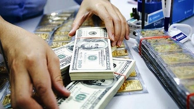 Giá vàng loạn nhịp, USD đồng loạt giảm gia vang loan nhip usd dong loat giam