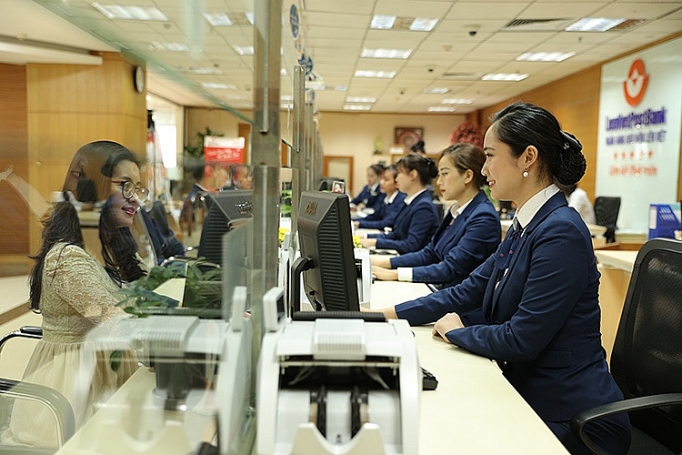 chuyen tien xa lang rinh qua hoanh trang cung lienvietpostbank