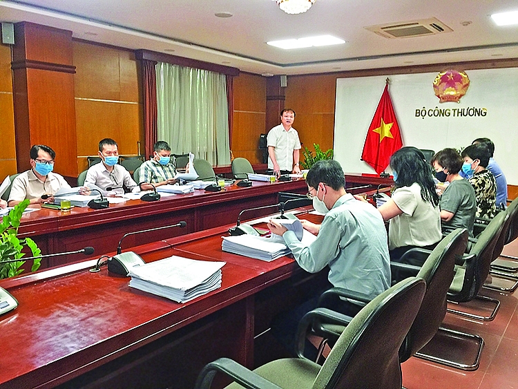 Họp Ban chung khảo Giải Báo chí 70 năm ngành Công Thương Việt Nam Họp Ban chung khảo Giải Báo chí 70 năm ngành Công Thương Việt Nam