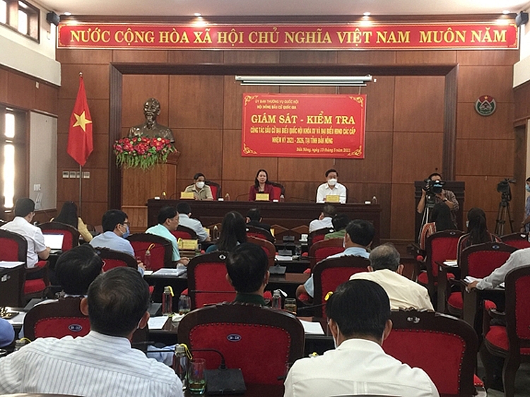 Phó Chủ tịch nước Võ Thị Ánh Xuân và Đoàn kiểm tra làm việc với tỉnh Đắk Nông về công tác bầu cử