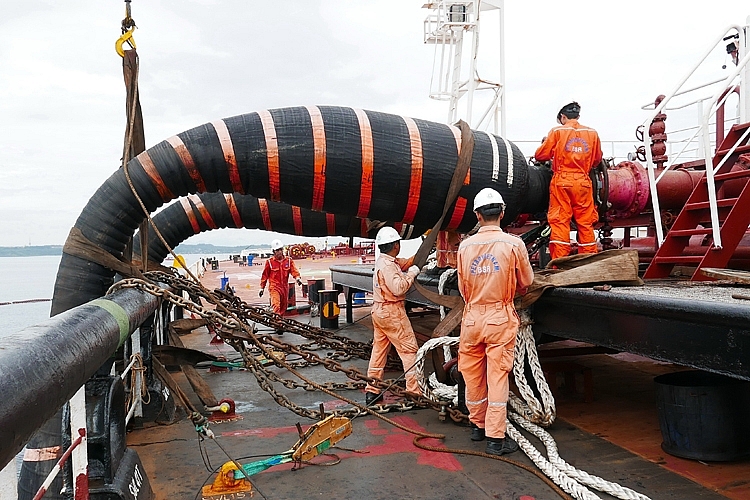 Các kỹ sư, công nhân của BSR từ người học việc đã trở thành chuyên gia thạo nghề Các kỹ sư, công nhân của BSR từ người học việc đã trở thành chuyên gia thạo nghề
