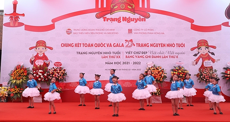 Tiết mục văn nghệ chào mừng chung kết Ngày hội