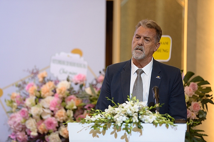 Ông David John Whitehead – chủ tịch Tập đoàn Marvin phát biểu tại lễ ký kết Ông David John Whitehead – chủ tịch Tập đoàn Marvin phát biểu tại lễ ký kết