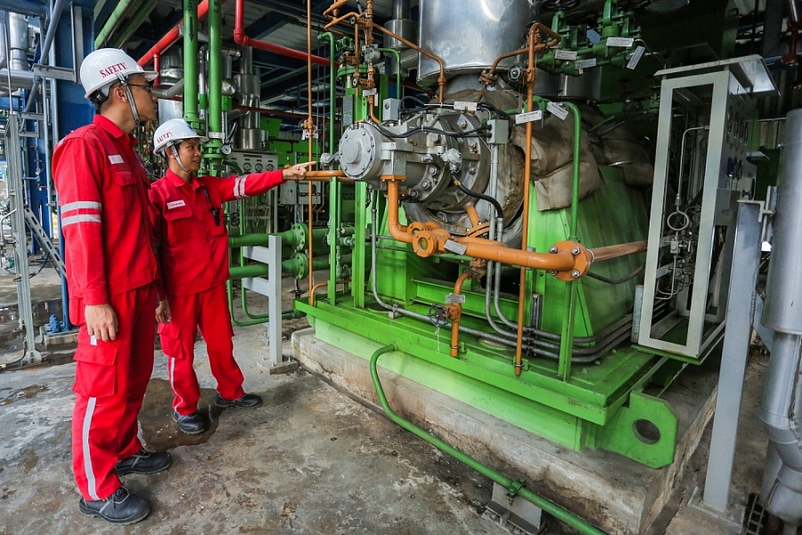 Người lao động PV Power tại Nhà máy điện Nhơn Trạch 2 Người lao động PV Power tại Nhà máy điện Nhơn Trạch 2