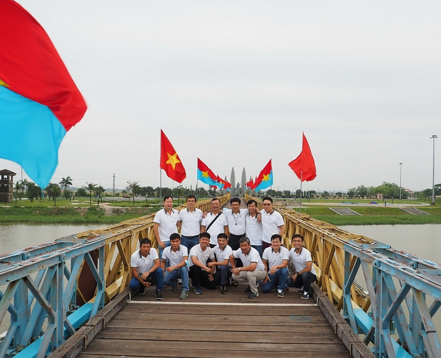 Chi bộ Công ty Đường ống Khí Nam Côn Sơn: Hành trình về nguồn miền Trung anh hùng Chi bộ Công ty Đường ống Khí Nam Côn Sơn: Hành trình về nguồn miền Trung anh hùng