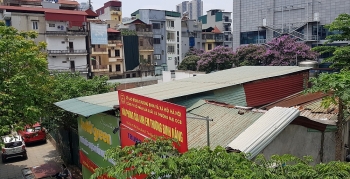 Thêm một