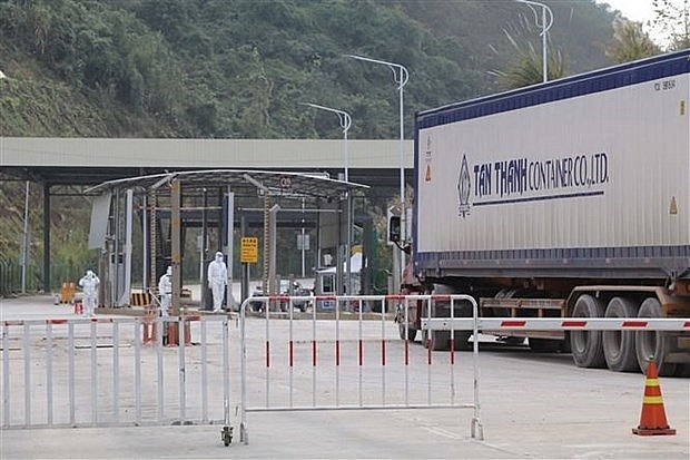 Hàng nông sản xuất khẩu qua cửa khẩu Tân Thanh-Pò Chài Hàng nông sản xuất khẩu qua cửa khẩu Tân Thanh-Pò Chài