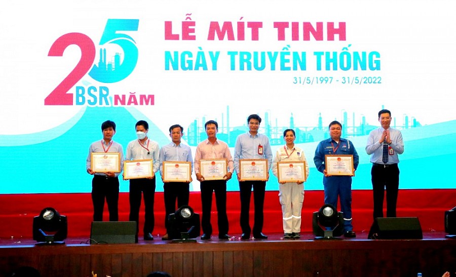 Tuyên dương các tập thể tại Hội thi Tay nghề BSR lần thứ VI Tuyên dương các tập thể tại Hội thi Tay nghề BSR lần thứ VI
