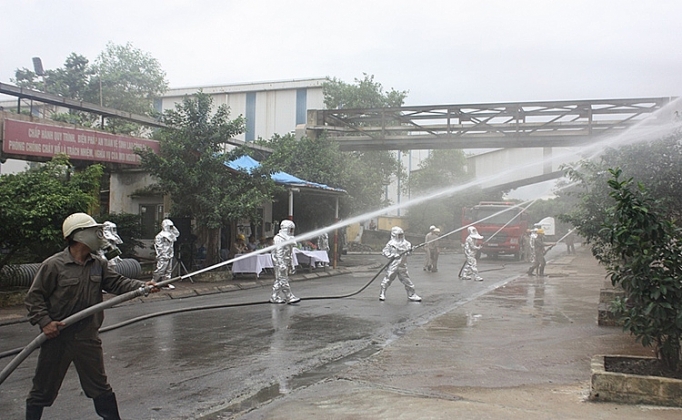 nganh hoa chat san sang ung pho thien tai