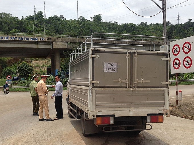 quan ly thi truong lao cai don luc chong dich ta lon chau phi