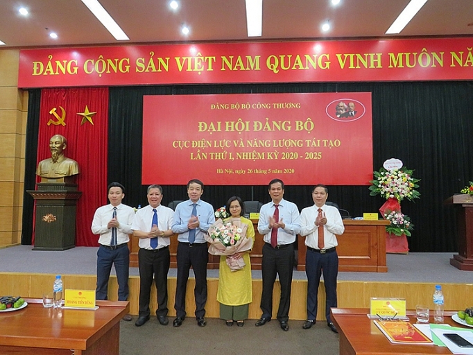 Đảng bộ Cục Điện lực và Năng lượng tái tạo: Phát huy sức mạnh tập thể, hoàn thành tốt mọi nhiệm vụ được giao dang bo cuc dien luc va nang luong tai tao phat huy suc manh tap the hoan thanh tot moi nhiem vu duoc giao