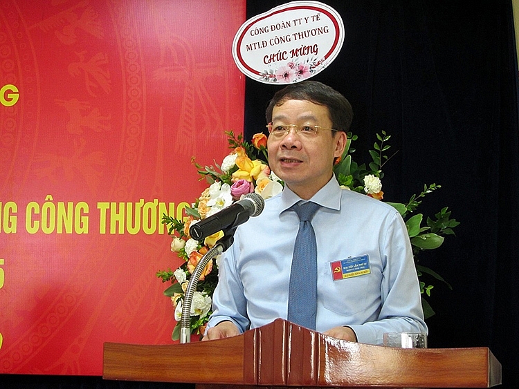 dang bo trung tam y te moi truong lao dong cong thuong doan ket quyet tam thuc hien thang loi cac muc tieu nhiem ky moi