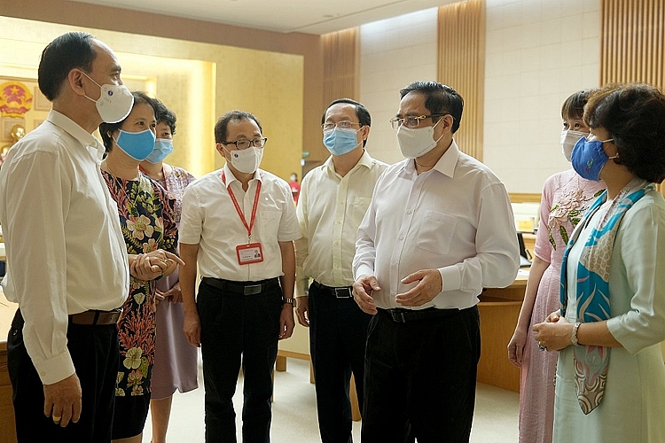 Thủ tướng Phạm Minh Chính: Tạo điều kiện thuận lợi nhất cho nghiên cứu, sản xuất vaccine phòng COVID-19 Thủ tướng Phạm Minh Chính: Tạo điều kiện thuận lợi nhất cho nghiên cứu, sản xuất vaccine phòng COVID-19