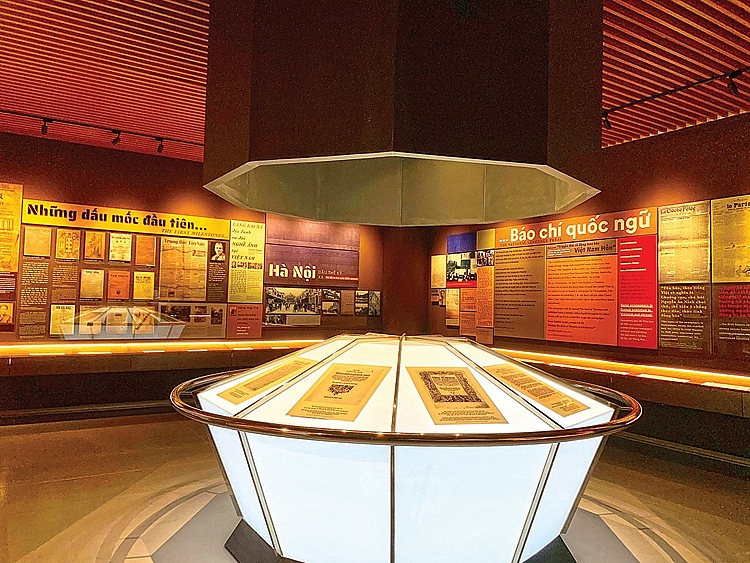 Lưu giữ lịch sử qua từng trang báo