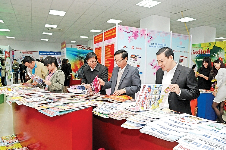 Báo chí kinh tế Việt Nam - đôi dòng suy ngẫm Báo chí kinh tế Việt Nam - đôi dòng suy ngẫm