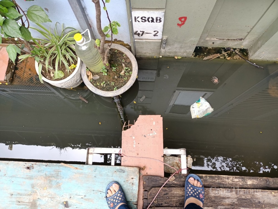 12 năm sống trong ngập úng giữa thủ đô Hà Nội 12 năm sống trong ngập úng giữa thủ đô Hà Nội