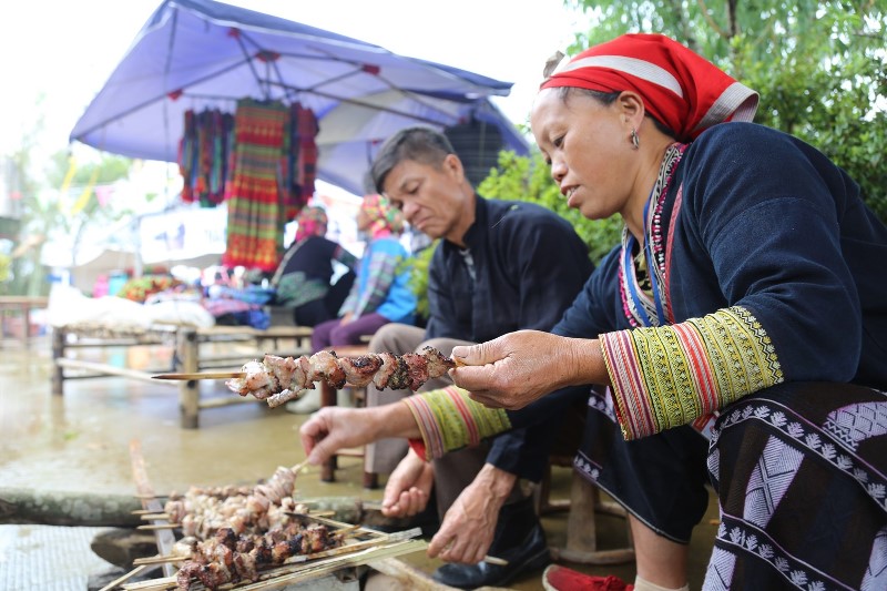 du khach do ve fansipan thuong thuc am thuc tay bac