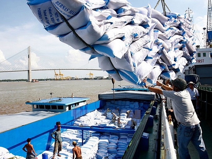 Năm 2019 nhập 300.000 tấn gạo từ Campuchia theo hạn ngạch thuế quan nam 2019 nhap 300000 tan gao tu campuchia theo han ngach thue quan