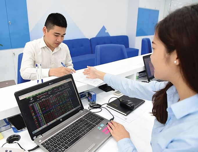 chung khoan truoc hieu ung thang ngau