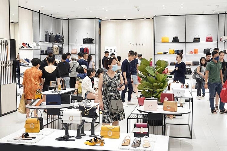 Lễ hội mua sắm Đỏ Vincom 2020 được cho là sự kiện mua sắm lớn chưa từng có khi thu hút được sự quan tâm của hàng triệu tín đồ mua sắm trên cả nước. 0741 9