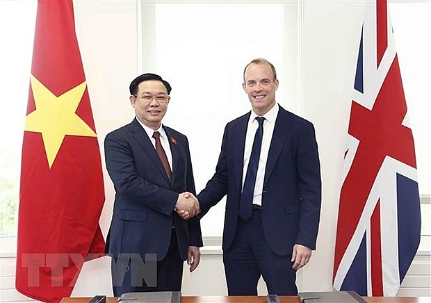 Chủ tịch Quốc hội Vương Đình Huệ và Phó Thủ tướng, Bộ trưởng Tư pháp Anh Dominic Raab Chủ tịch Quốc hội Vương Đình Huệ và Phó Thủ tướng, Bộ trưởng Tư pháp Anh Dominic Raab