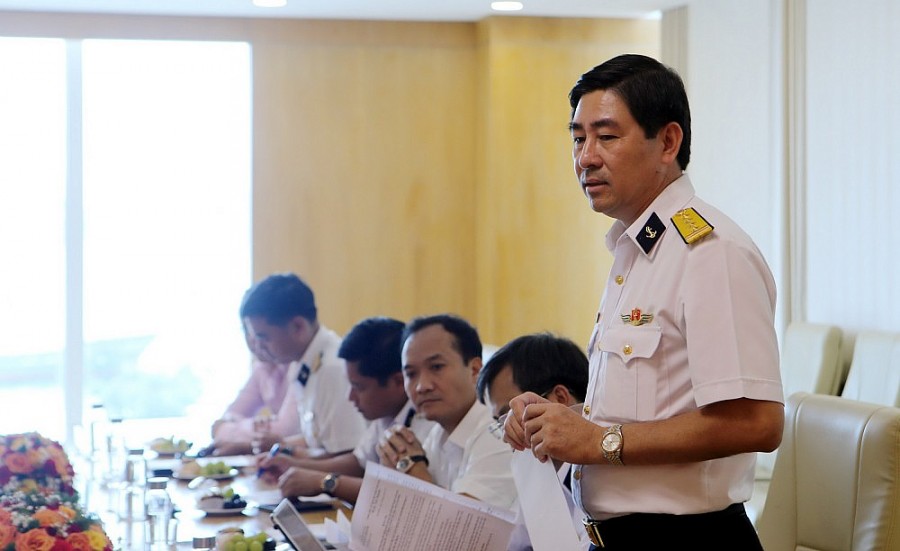 Đồng chí Ngô Minh Thuấn – Tổng giám đốc SNP báo cáo tình hình hoạt động sản xuất kinh doanh của Petro Cam Ranh, định hướng phát triển doanh nghiệp trong tương lai Đồng chí Ngô Minh Thuấn – Tổng giám đốc SNP báo cáo tình hình hoạt động sản xuất kinh doanh của Petro Cam Ranh, định hướng phát triển doanh nghiệp trong tương lai