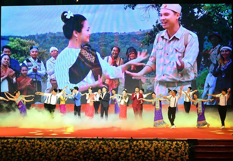 Hình ảnh lãnh đạo Đảng, Nhà nước dự Lễ kỷ niệm 60 năm Ngày thiết lập quan hệ ngoại giao Việt Nam-Lào ảnh 10