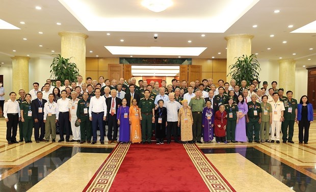 Tổng Bí thư gặp mặt các đại biểu người có công tiêu biểu toàn quốc hình ảnh 3 Tong Bi thu gap mat cac dai bieu nguoi co cong tieu bieu toan quoc hinh anh 3